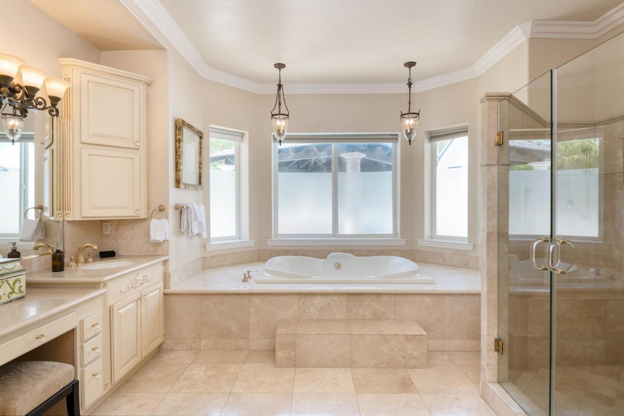 Grand Contento By Avantstay Extraordinary Estate W Pool Hot Tub Movie Room Temecula Esterno foto