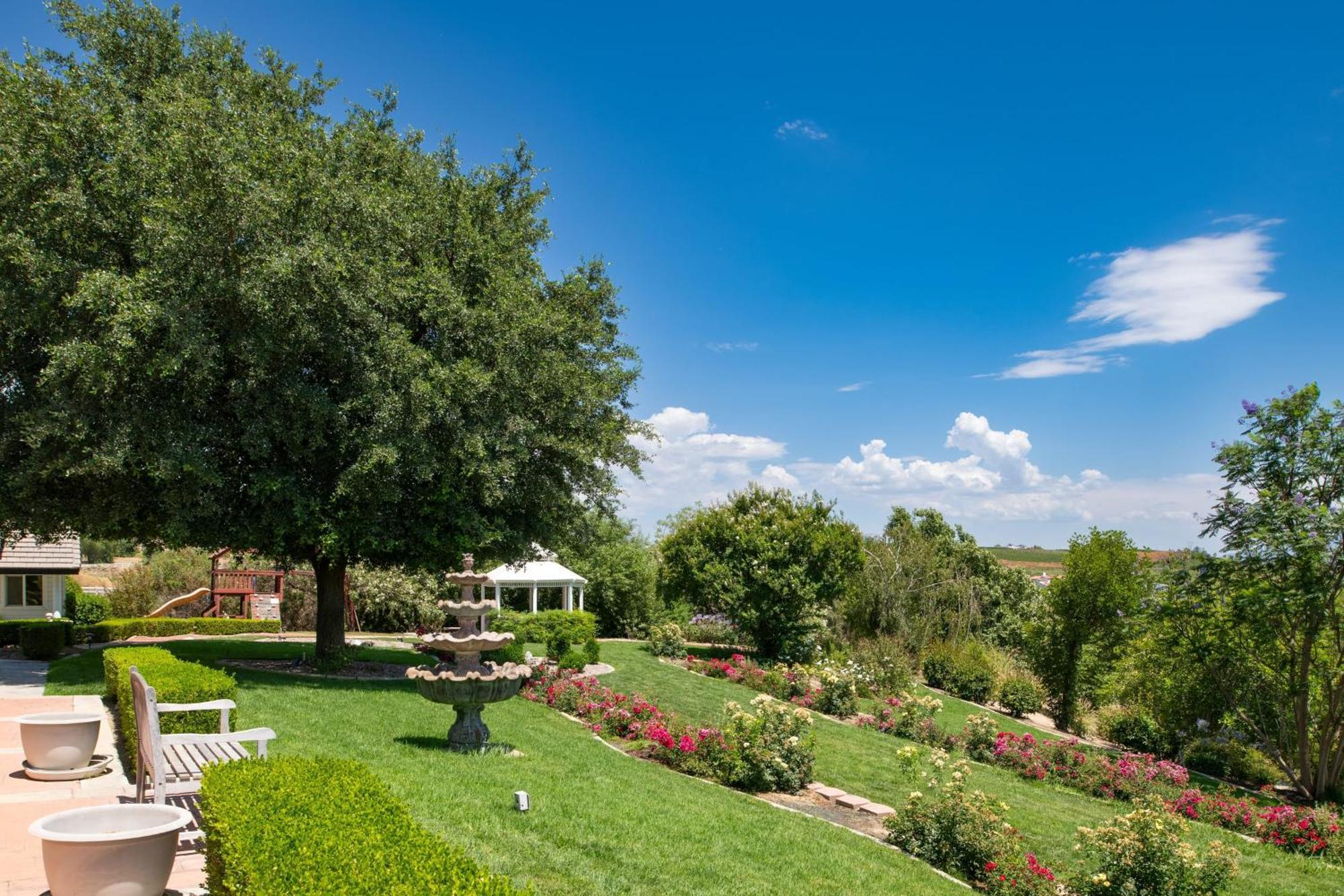 Grand Contento By Avantstay Extraordinary Estate W Pool Hot Tub Movie Room Temecula Esterno foto
